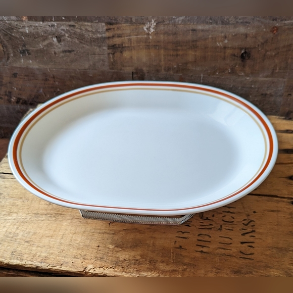 2/25 Corelle Oval Platter W Corelle Metal Holder Stand - Picture 2 of 11